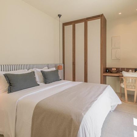 Hotel Eleni Adámasz Kültér fotó